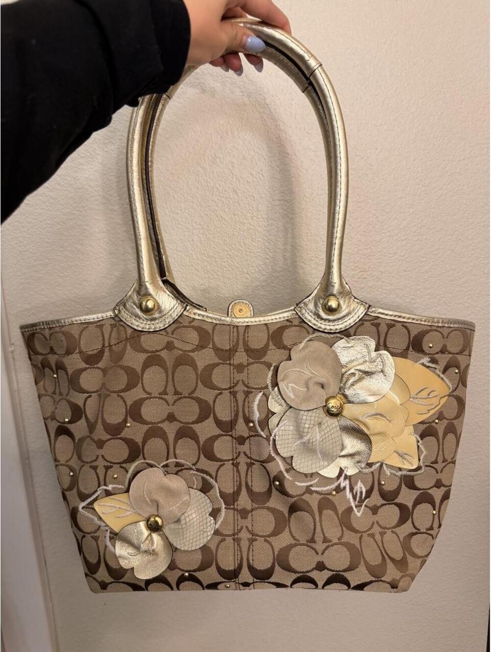 Beautiful Vintage Floral Coach Tote